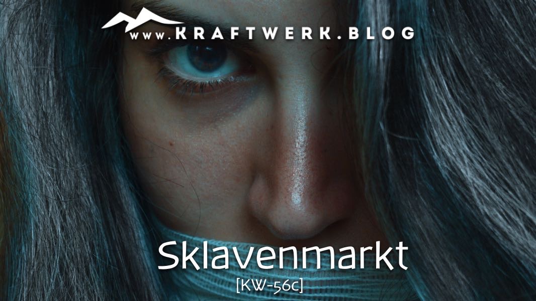 Eine aggressiv böse dreinblickende Frau mit zugeklebten Mund . Titelbild zu dem Post „Sklavenmarkt“ - veröffentlicht auf dem www.kraftwerk.blog von MaxFichtner.com